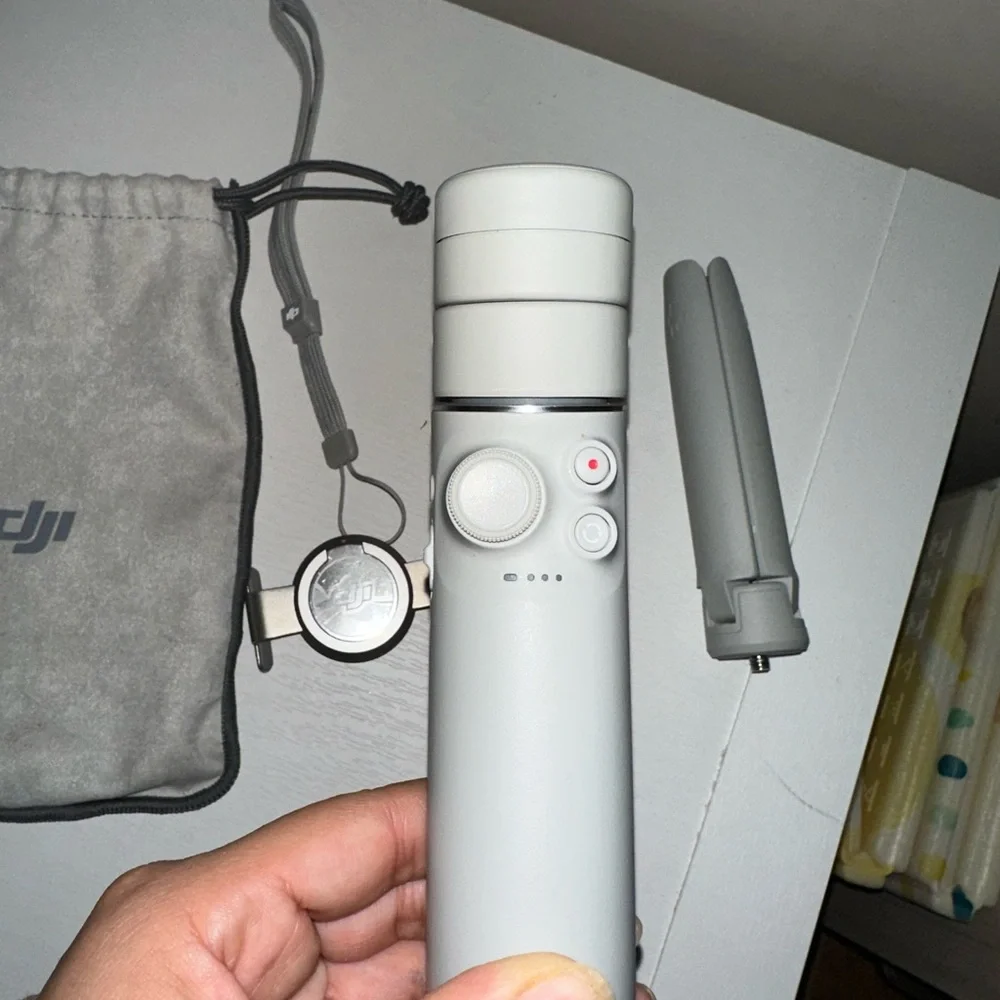 DJI Silver and Gray Handheld Gimbal Kit